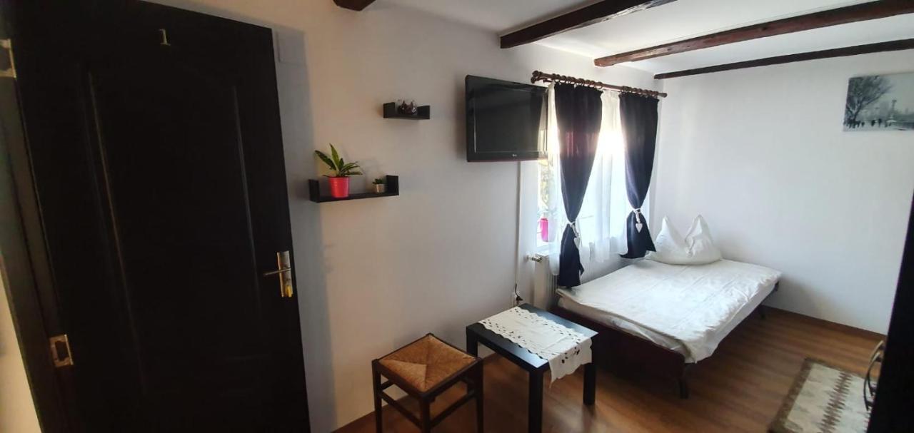 Casa De Oaspeti Laura Rîşnov Extérieur photo