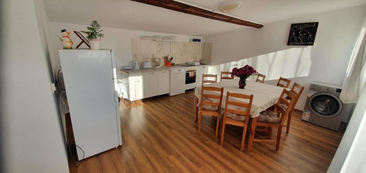 Casa De Oaspeti Laura Rîşnov Extérieur photo